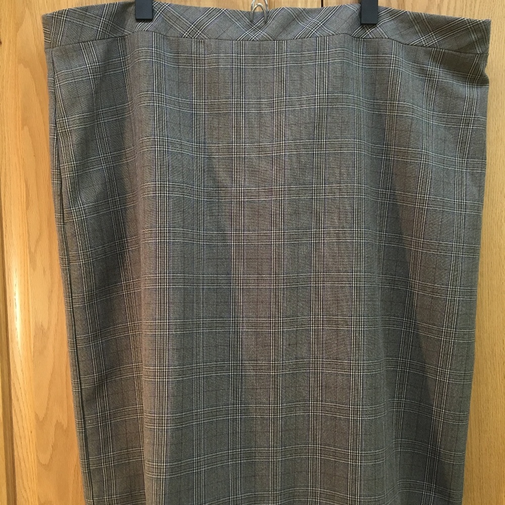 Roz & Ali plaid skirt